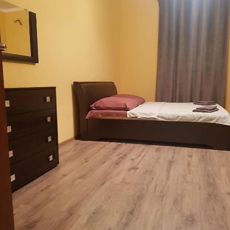 Квартира В Сухуми Appartamento Esterno foto